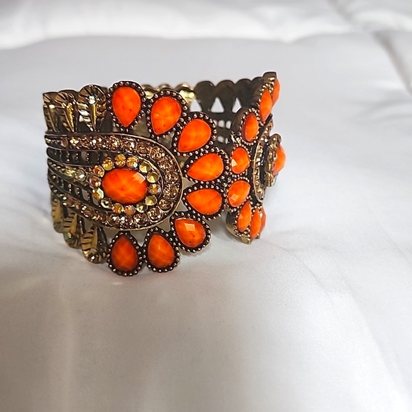 Armcuff fashion bracelet - Picture 2 of 4